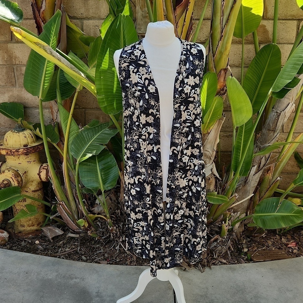 Lularoe Joy duster vest black floral extra small